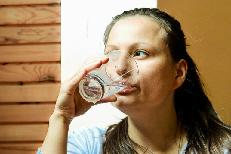 The risk factors associated with dehydration