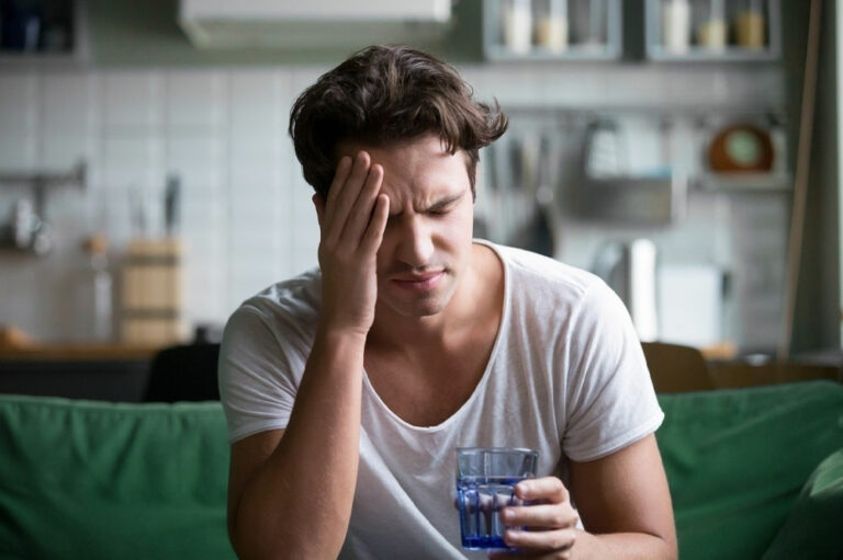 5 mistakes to avoid to better manage migraine pain